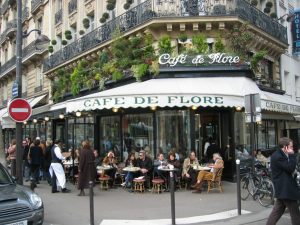 What is the differences between a Café and Restaurant